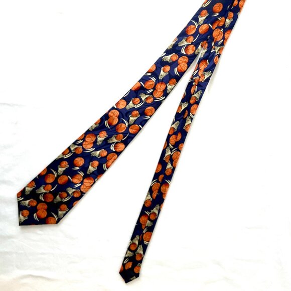 Steven Harris Hand Made Basketball Themed Necktie in Excellent Condition! - Picture 5 of 5